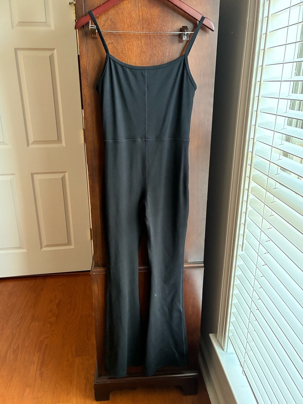 Qinsen Black Flare Leg Jumpsuit Size Medium - Picture 2 of 6